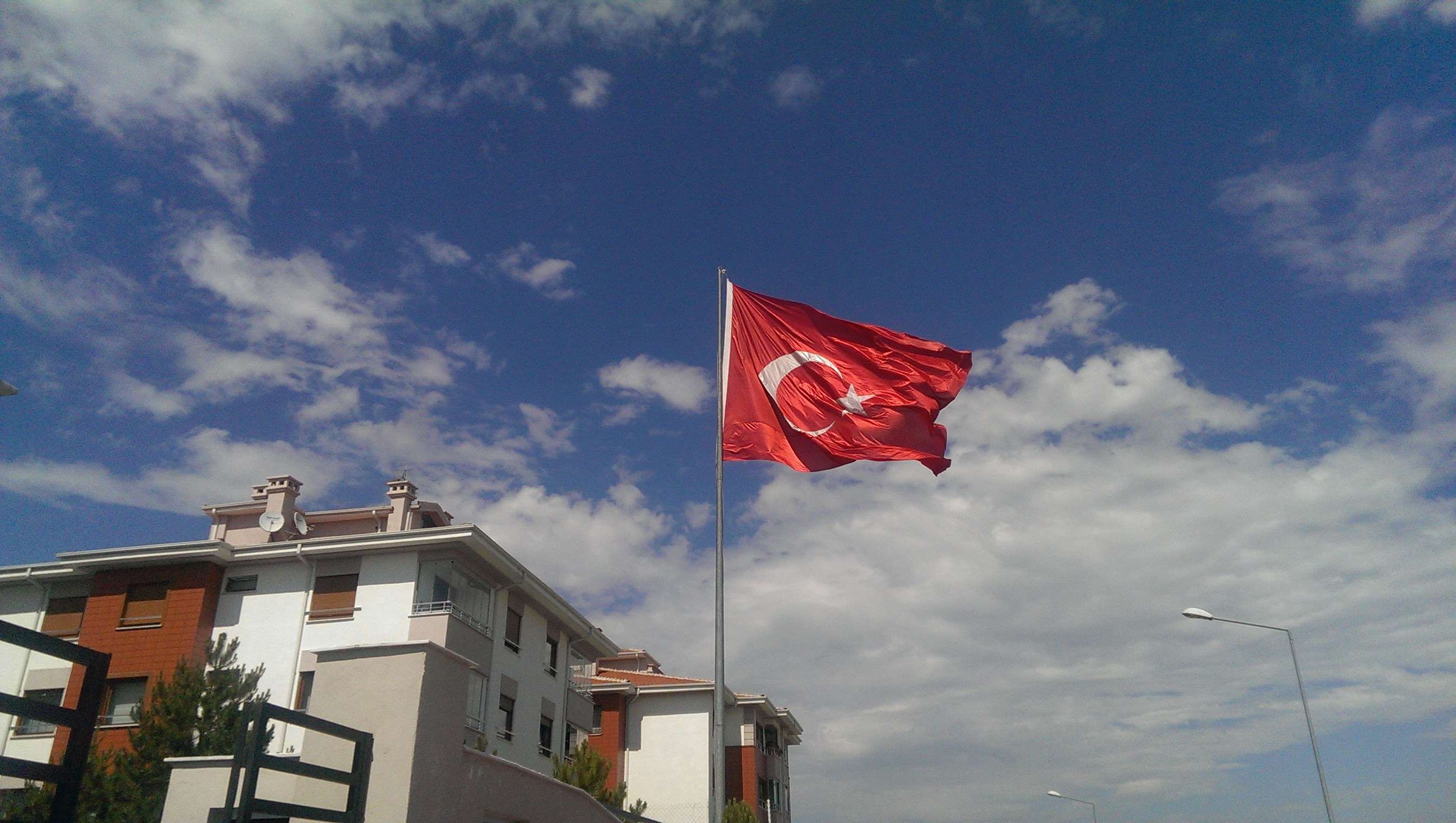 Al Bayrak, As Al Sancak, Cloud, Flag, Sky, Turkey, - Flag , HD Wallpaper & Backgrounds