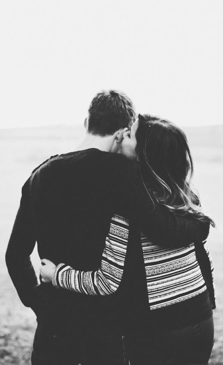 Pin Wallpaper - Couple Hugging Black And White , HD Wallpaper & Backgrounds