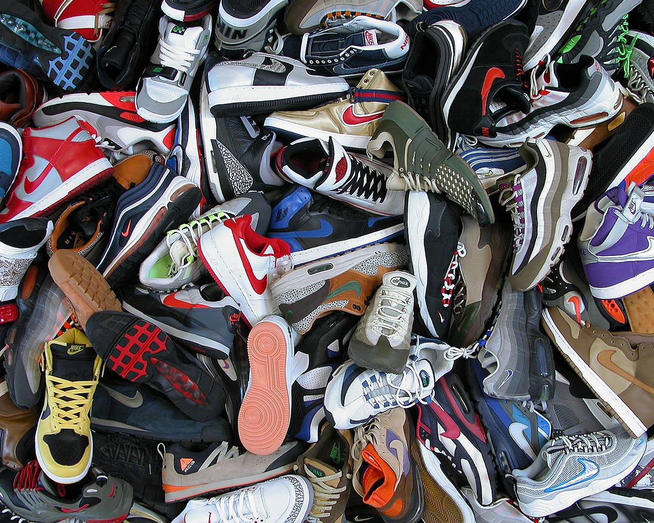 Vans Skateboard Wallpapers Widescreen - Hype Kicks , HD Wallpaper & Backgrounds