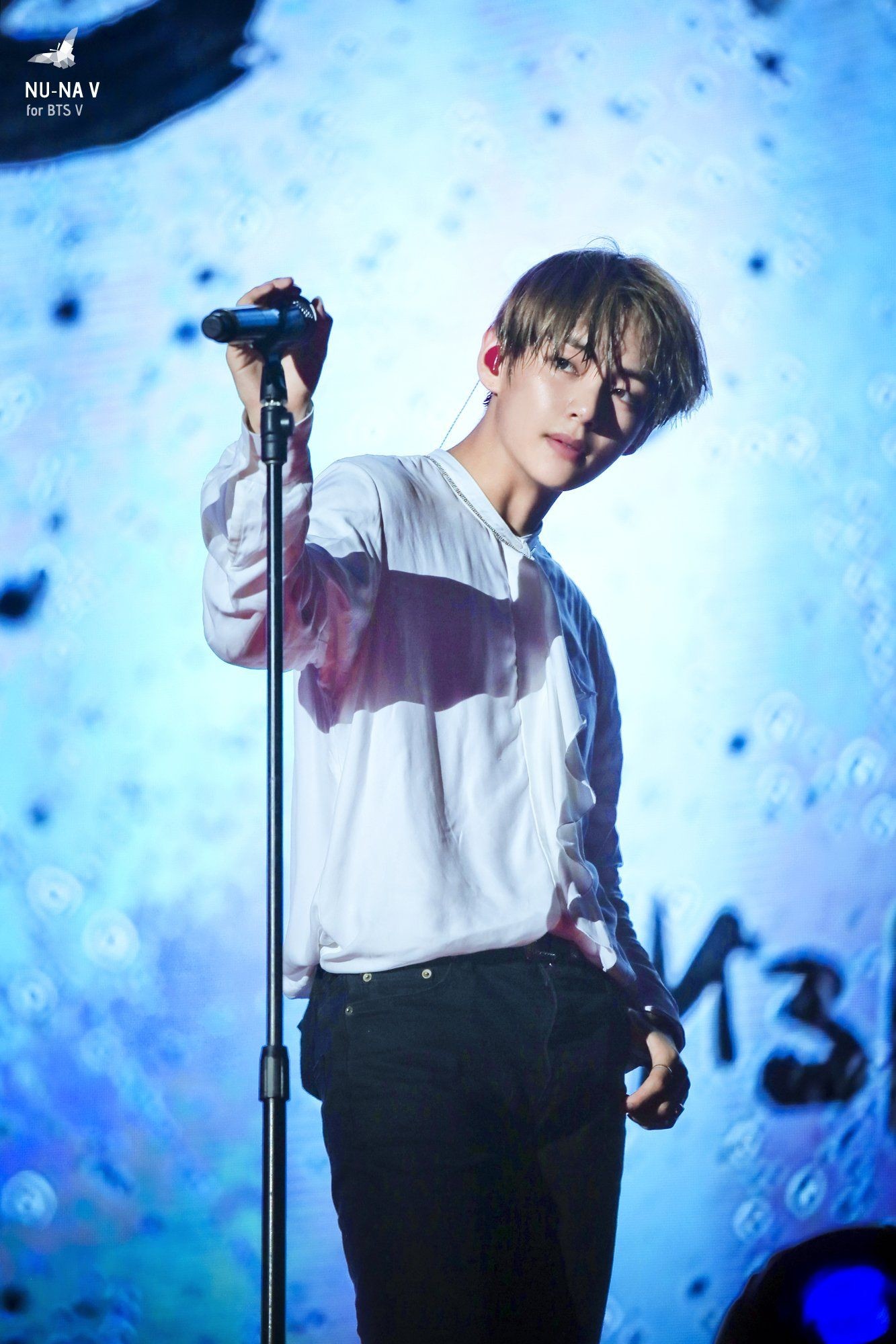 Full Hd Bts V Kpop Fake Love Wallpaper - Kim Taehyung Hot , HD Wallpaper & Backgrounds