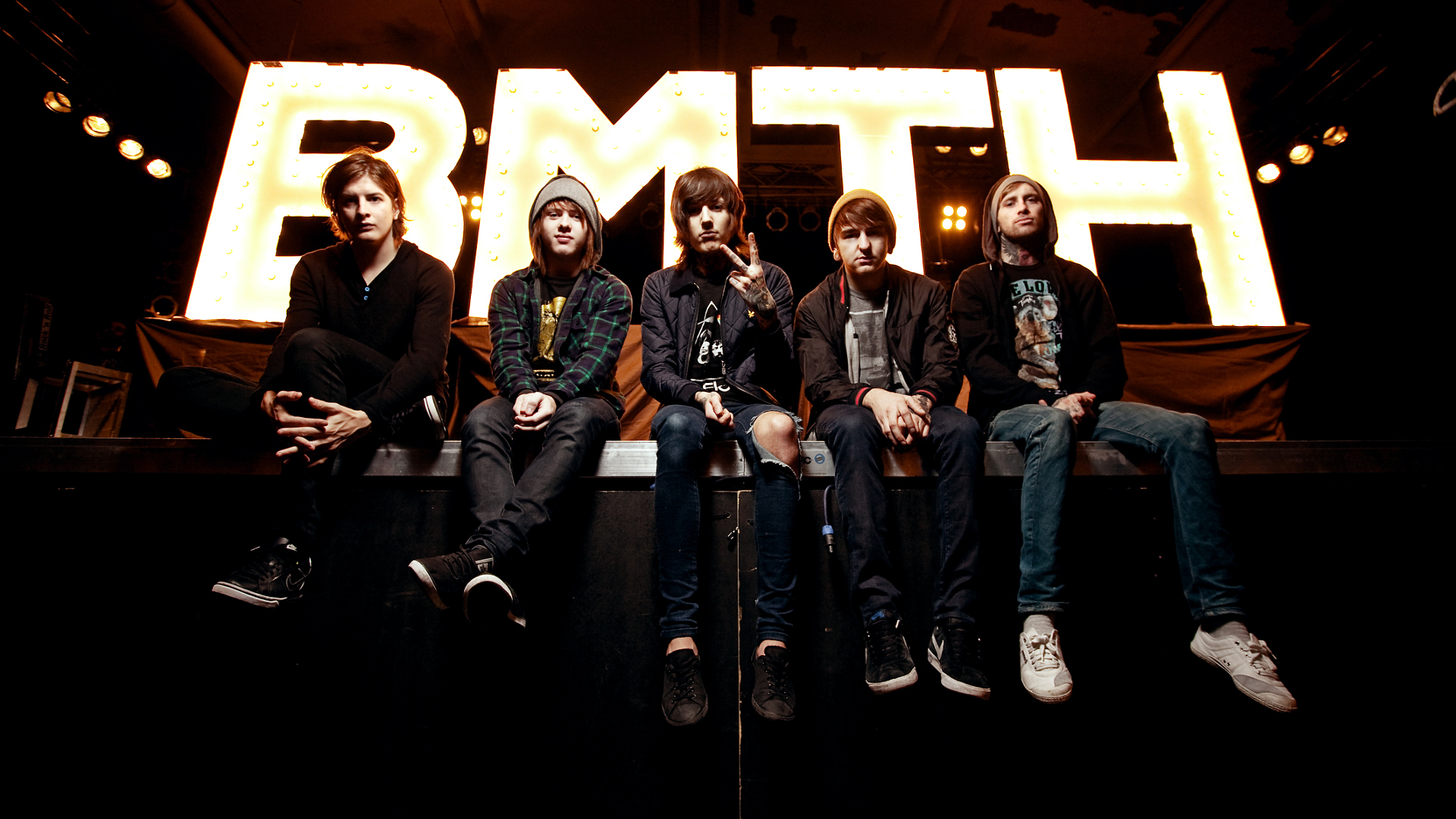 Bring Me The Horizon Backdrop Wallpaper - Bring Me The Horizon Portada , HD Wallpaper & Backgrounds