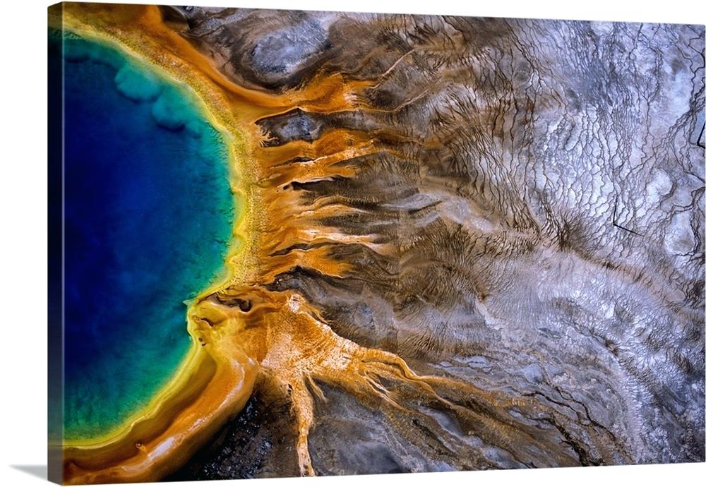 Prismatic Wall Grand Prismatic Spring In National Park - Yellowstone Monopoly , HD Wallpaper & Backgrounds