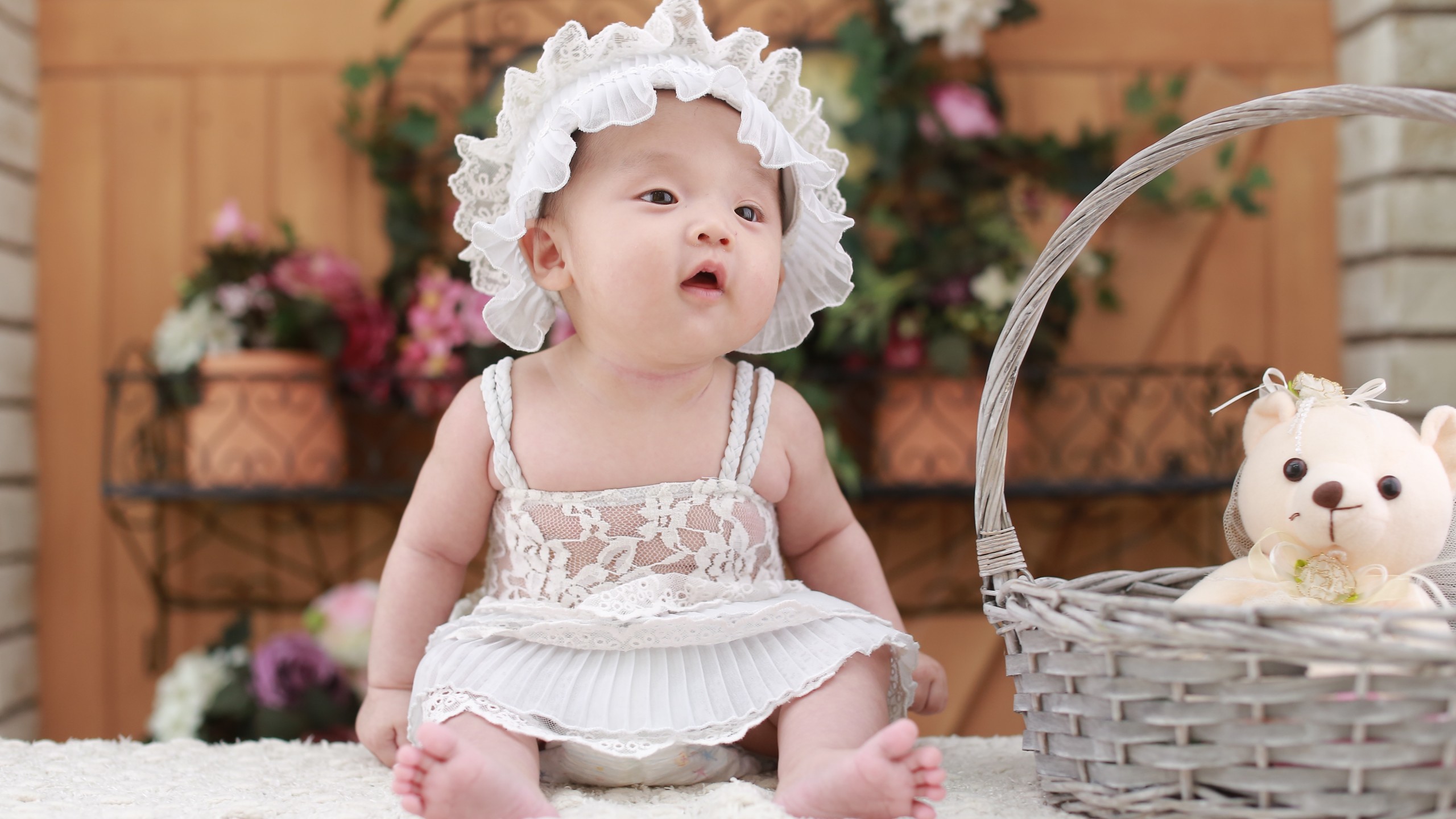 Cute Baby Hd Wallpaper For Mobile - Girl Baby Images Download , HD Wallpaper & Backgrounds