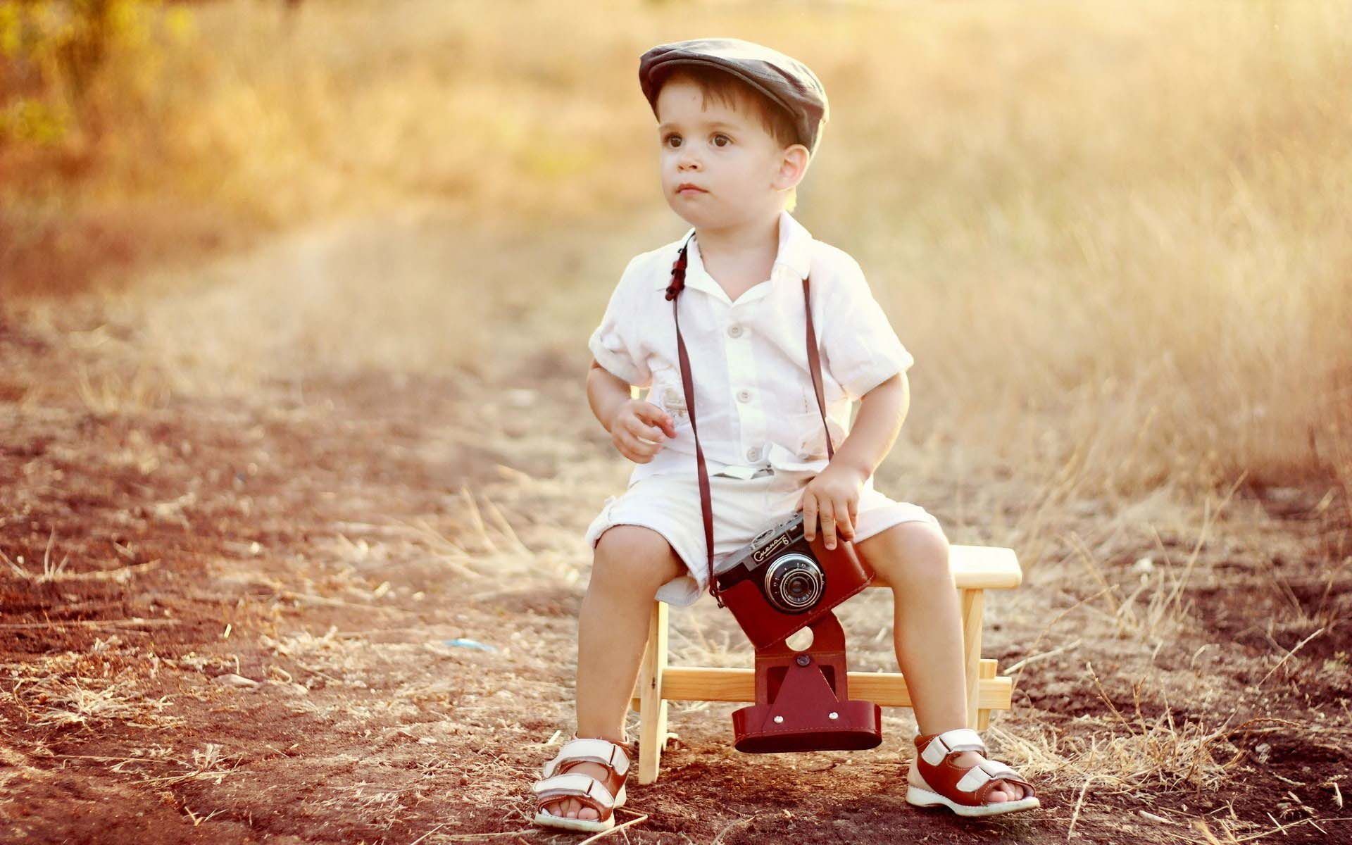 Boy Child Camera Photo Wallpaper - Cute Baby With Camera , HD Wallpaper & Backgrounds