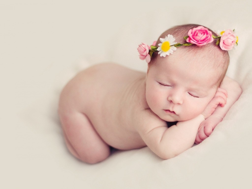 Cute Baby Sleeping Wallpaper - Cute New Born Baby , HD Wallpaper & Backgrounds