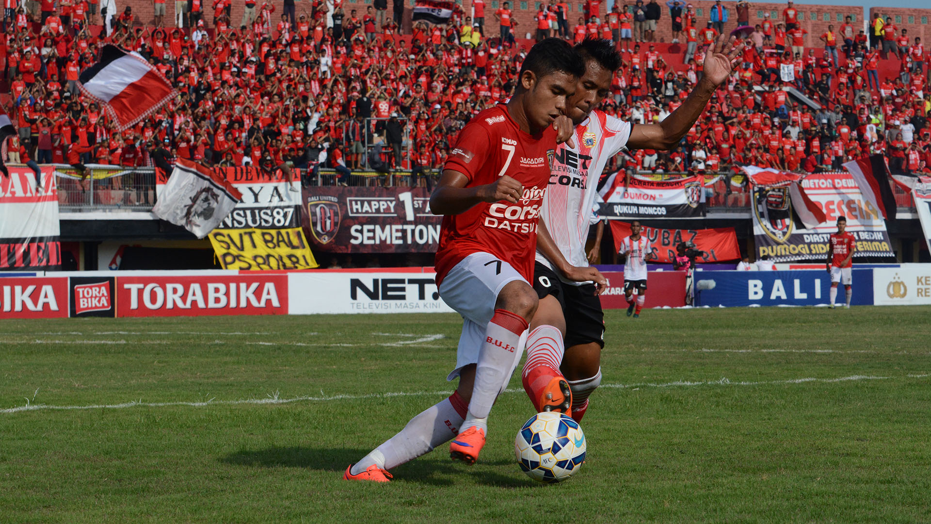 Preview Bali United Vs Persija - International Rules Football , HD Wallpaper & Backgrounds