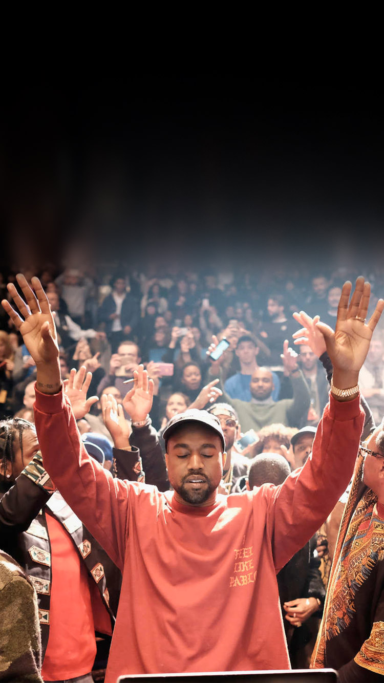 Using Kanye West As Your Phone Wallpaper Makes Even - Kanye West Arms Out , HD Wallpaper & Backgrounds