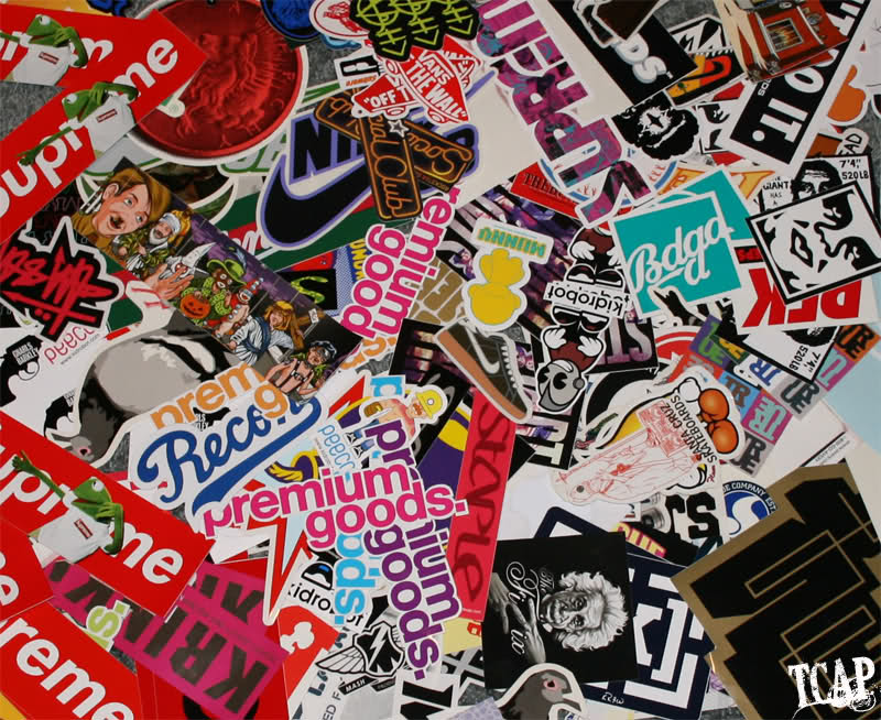 The Gallery For > Macbook With Supreme Stickers - Stickers Supreme , HD Wallpaper & Backgrounds