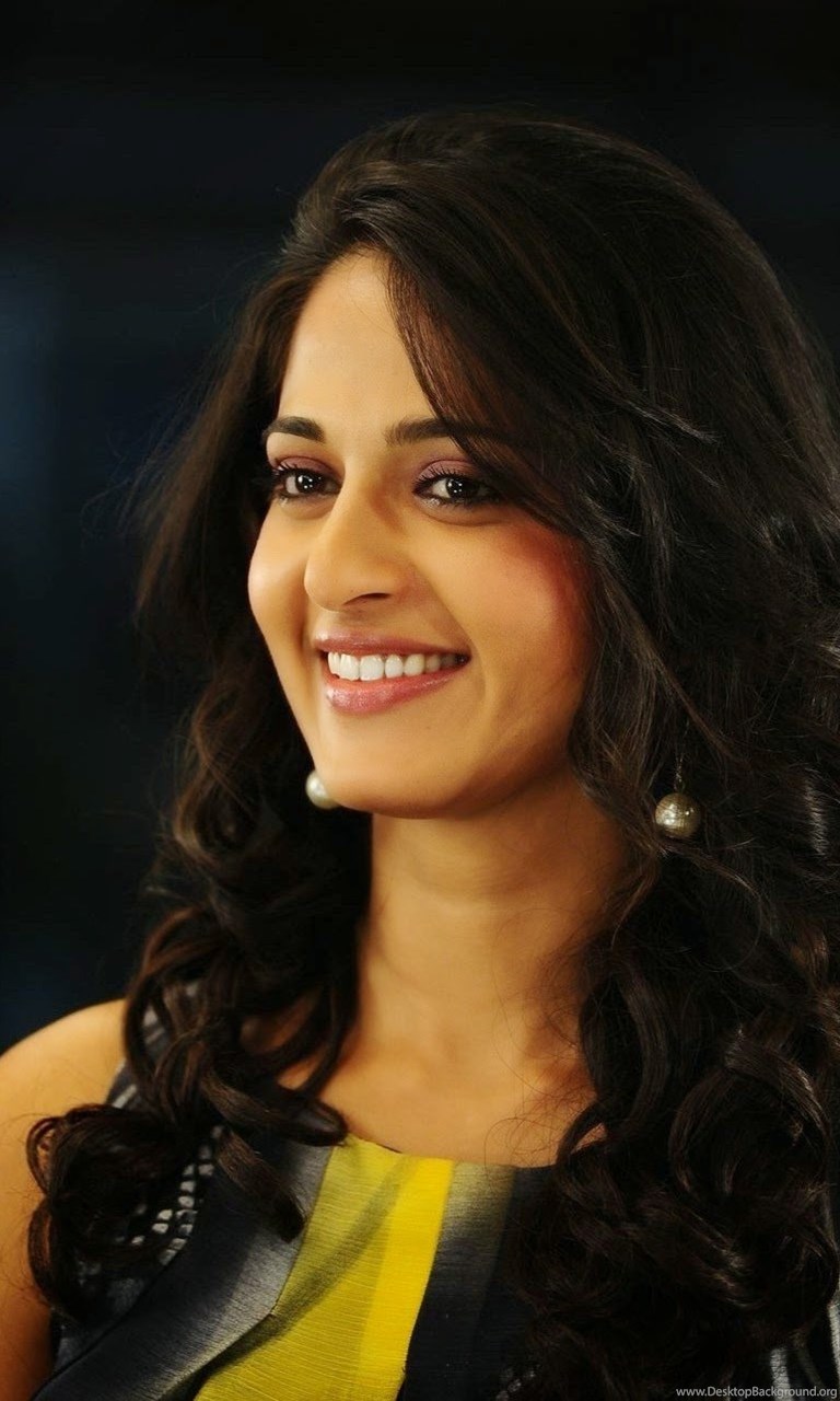 Android - Anushka Shetty Cute Smile , HD Wallpaper & Backgrounds