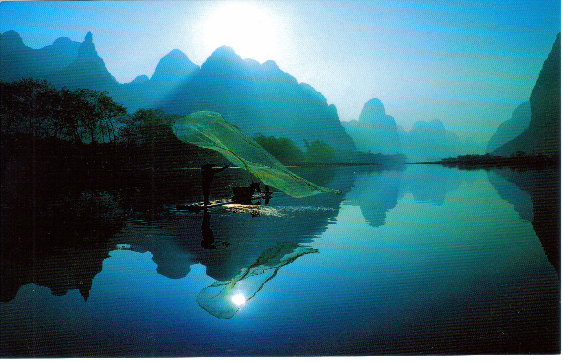 Li River Landscape Wallpaper - River Landscape , HD Wallpaper & Backgrounds
