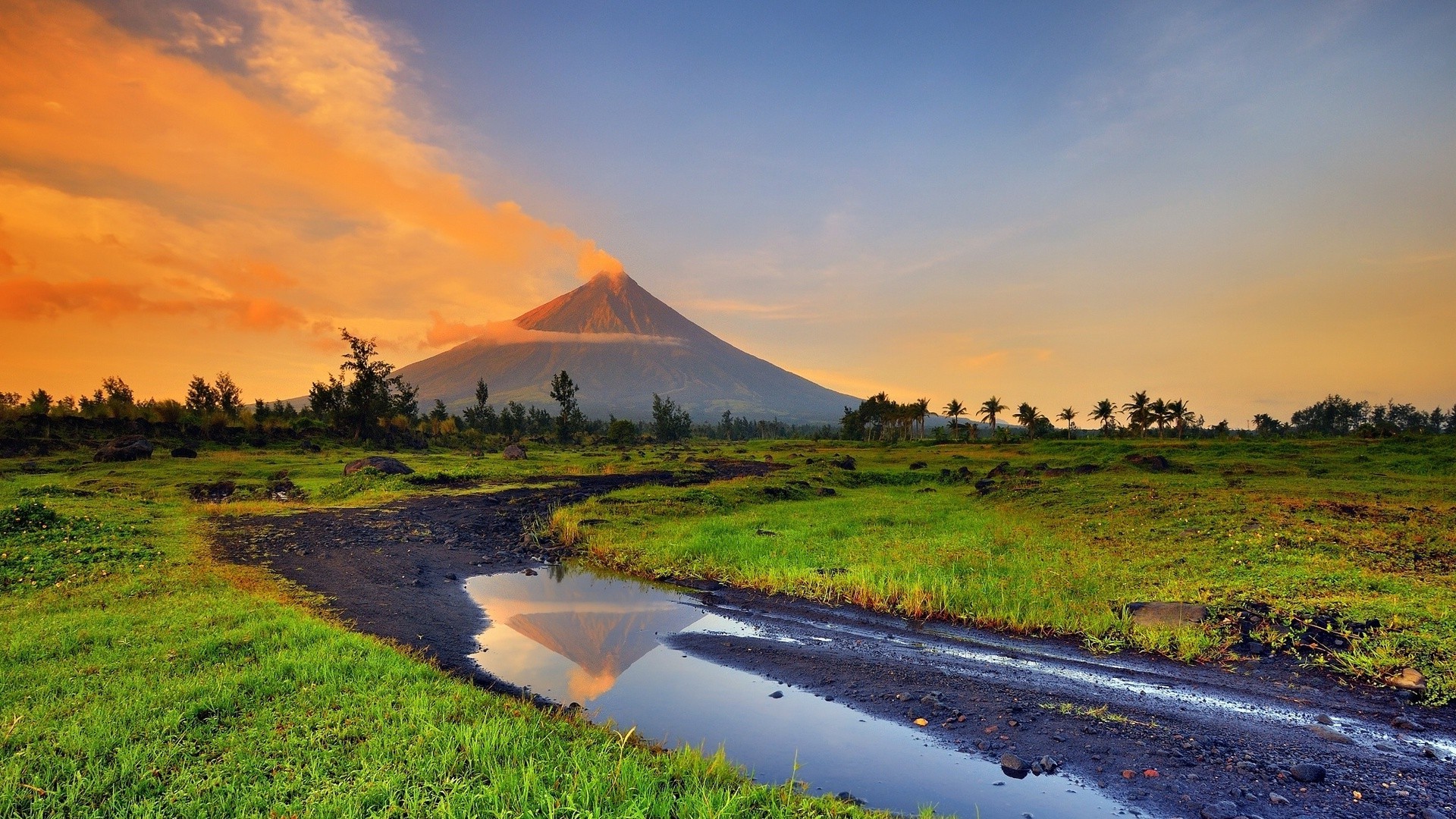 Landscape, Volcano, Stream, Smoke, Philippines Wallpapers - Philippines Wallpaper Hd , HD Wallpaper & Backgrounds