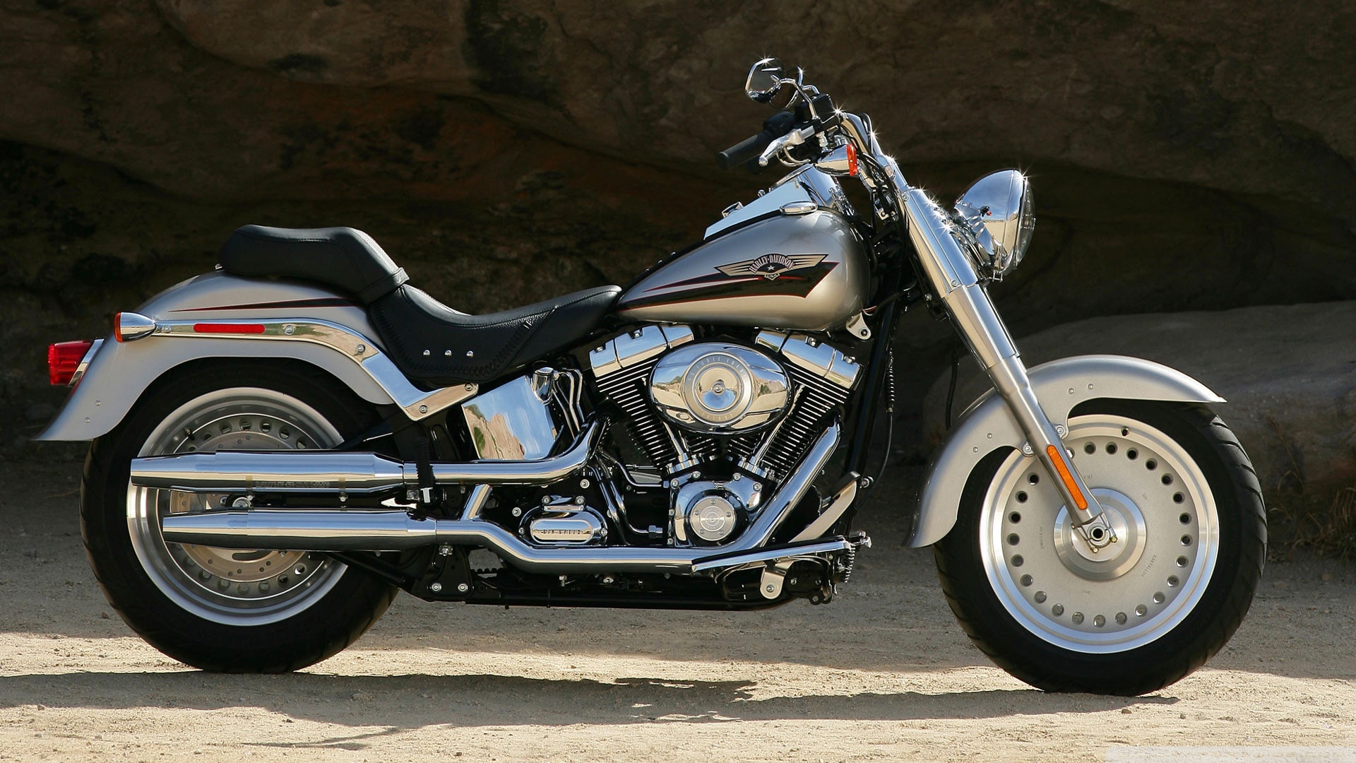 Harley Davidson Bike Hd Wallpapers - Harley Davidson Fat Boy Full Hd , HD Wallpaper & Backgrounds