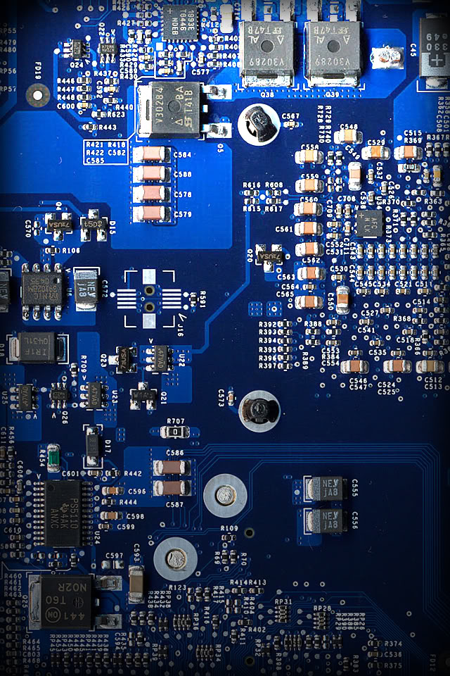 Motherboard Iphone Wallpaper - Circuit Board Wallpaper Iphone , HD Wallpaper & Backgrounds
