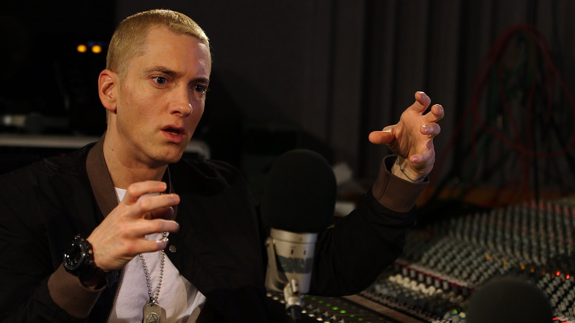 Zane Lowe Eminem , HD Wallpaper & Backgrounds
