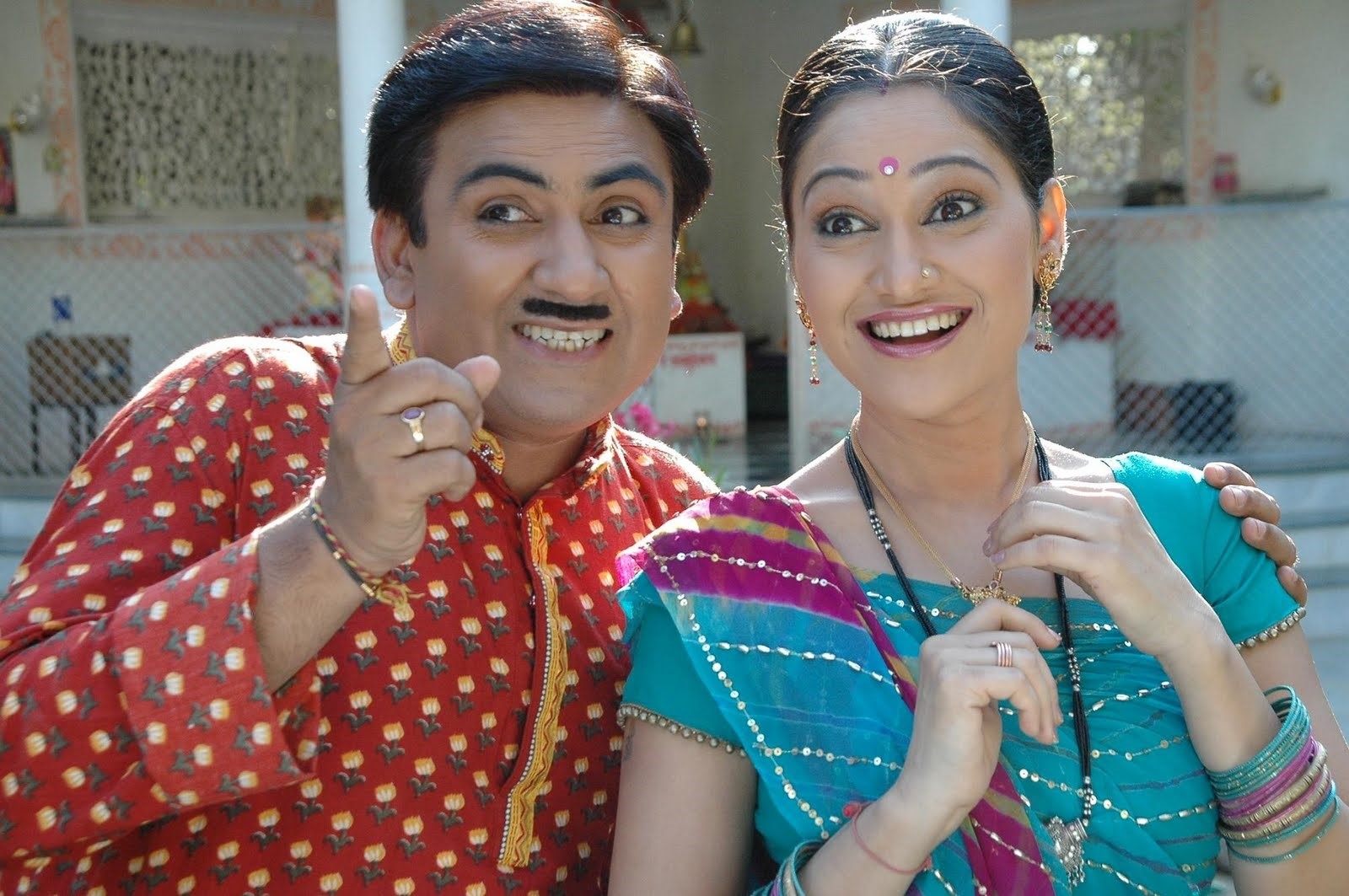 Jethalal And Daya In Tarak Mehta Ka Oolta Chasma Hindi - Tarak Mehta Ulta Chasma , HD Wallpaper & Backgrounds