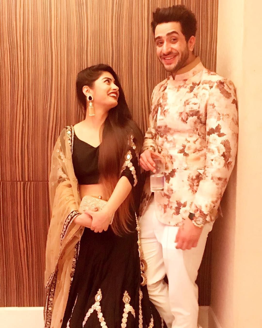 8 Indian Tv Celeb Couples Who Are Rumoured To Be Dating - Aly Goni And Krishna Mukherjee , HD Wallpaper & Backgrounds
