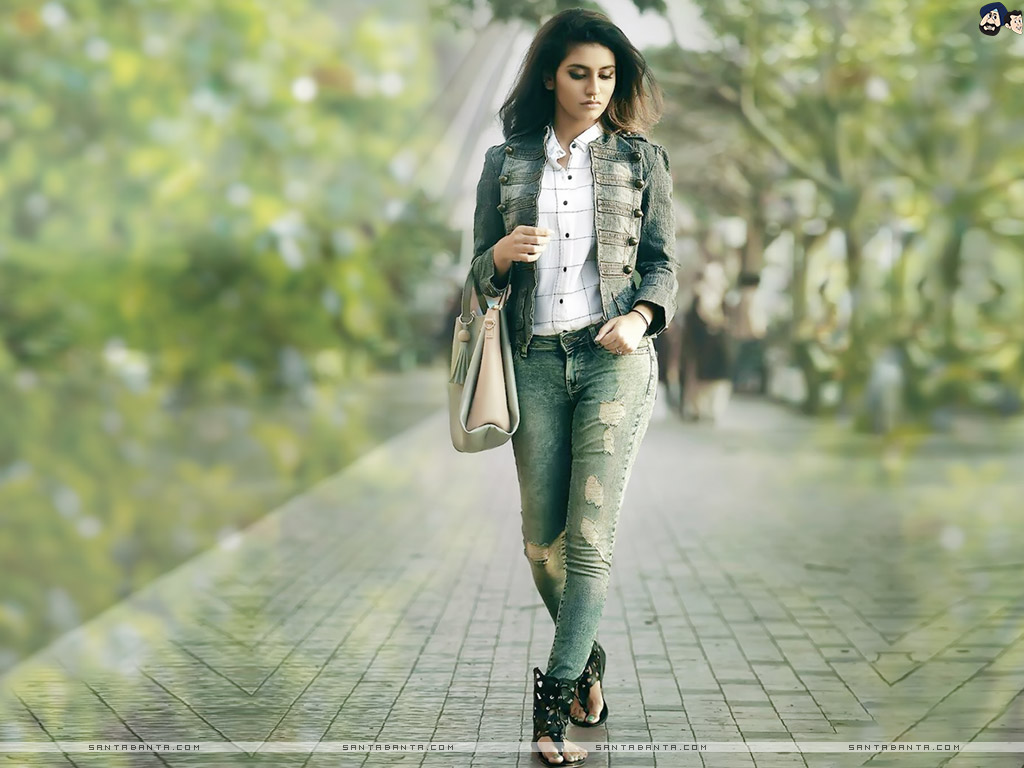 Priya Prakash Varrier - Priya Prakash Varrier Hot , HD Wallpaper & Backgrounds