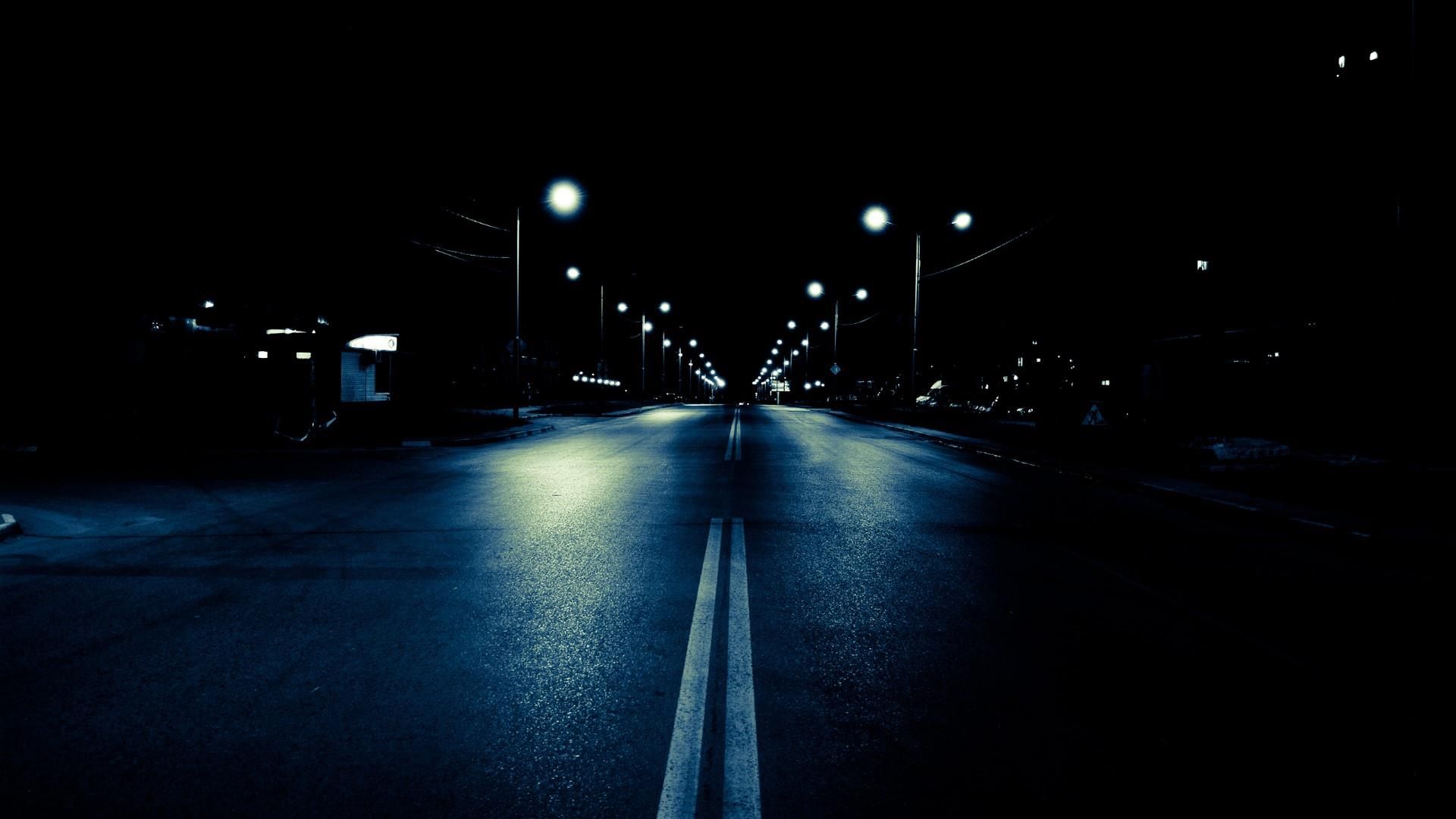 Night Road Wallpaper - City Street At Night , HD Wallpaper & Backgrounds