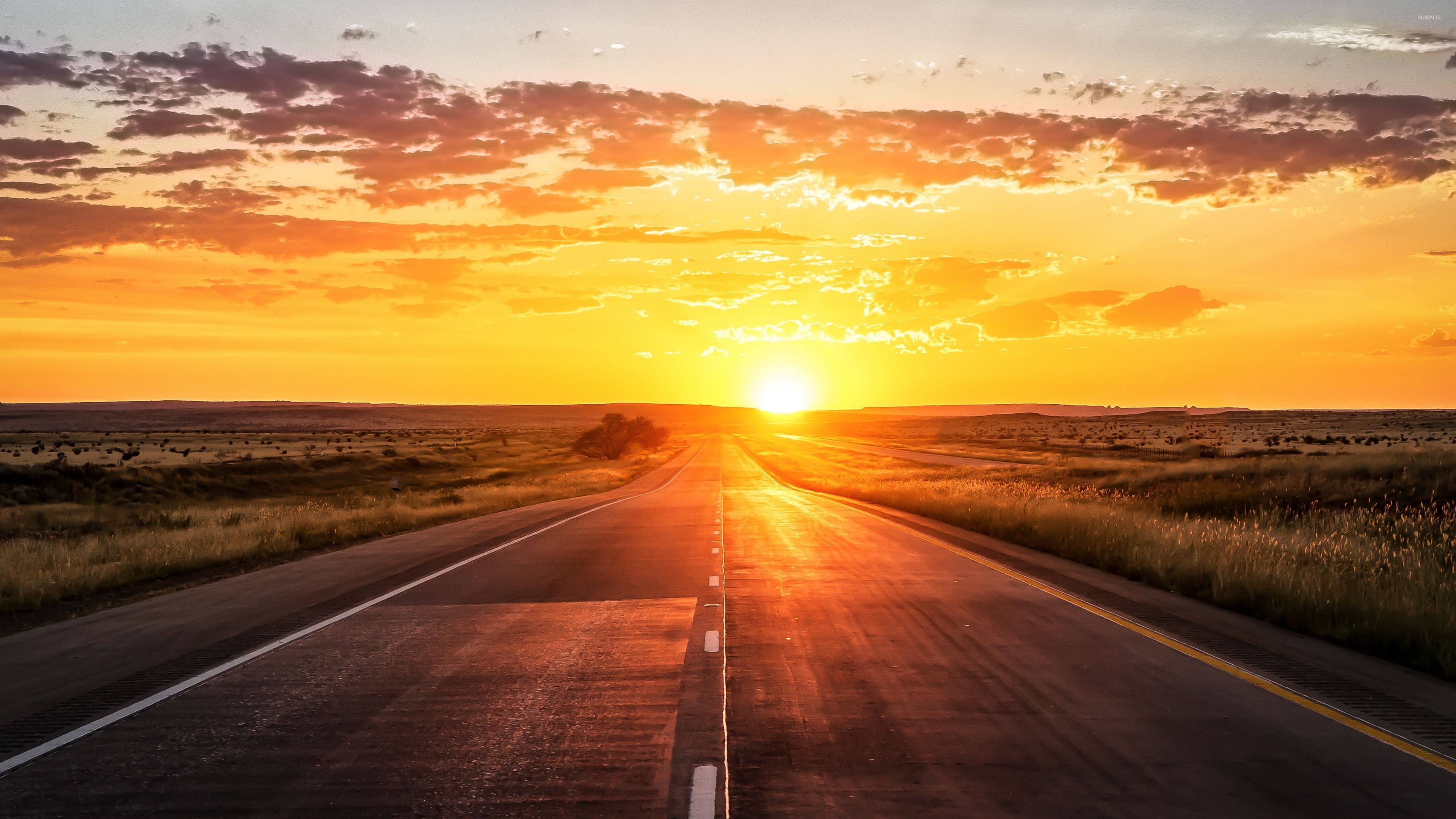 Road Towards The Golden Sunset Wallpaper - Road And Sunset , HD Wallpaper & Backgrounds