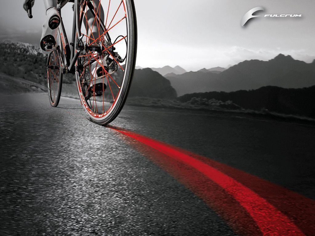 Road Biking Wallpapers - Cycling Backgrounds , HD Wallpaper & Backgrounds