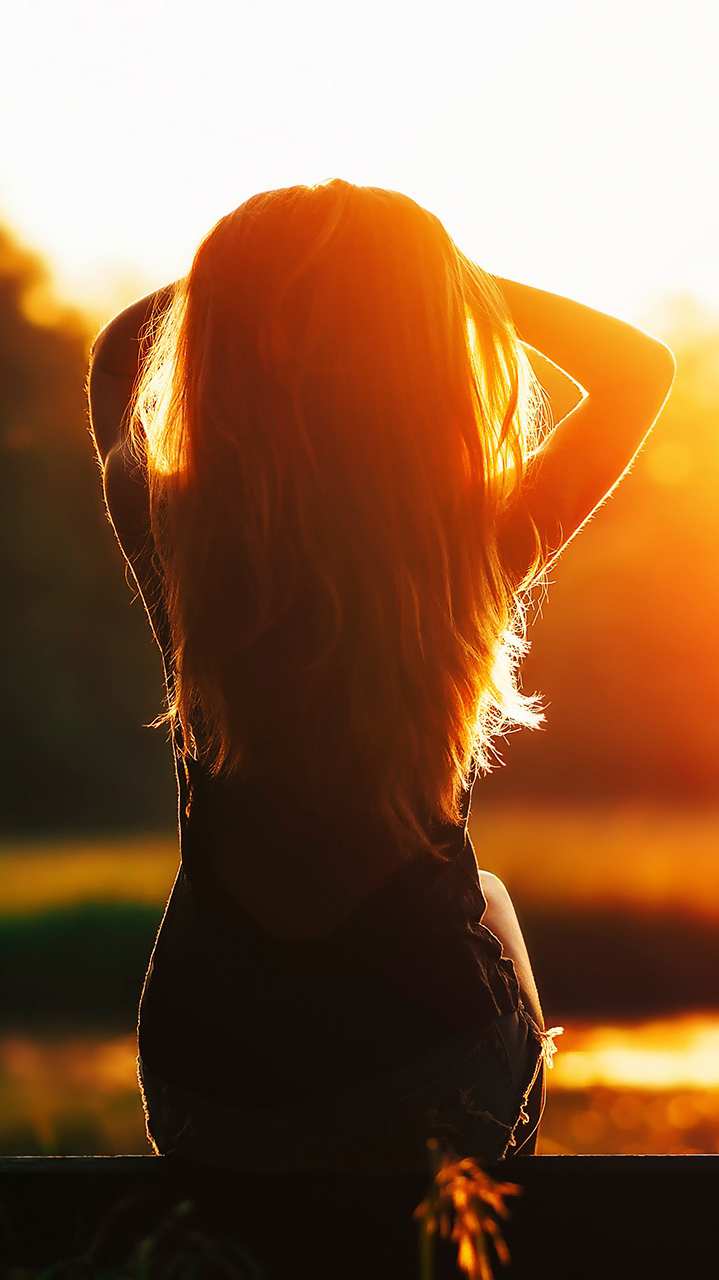 Download This Wallpaper Preview - Girl Wallpaper With Sunset , HD Wallpaper & Backgrounds