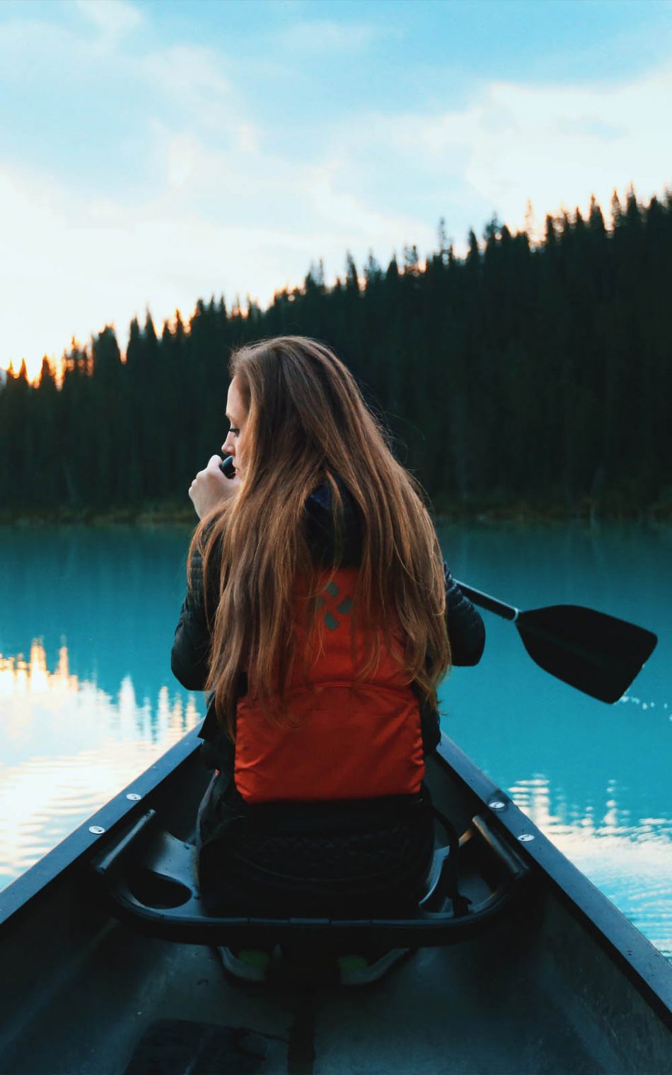 Girl Boating Alone Hd Mobile Wallpaper - Best Indie Folk Of 2016 , HD Wallpaper & Backgrounds