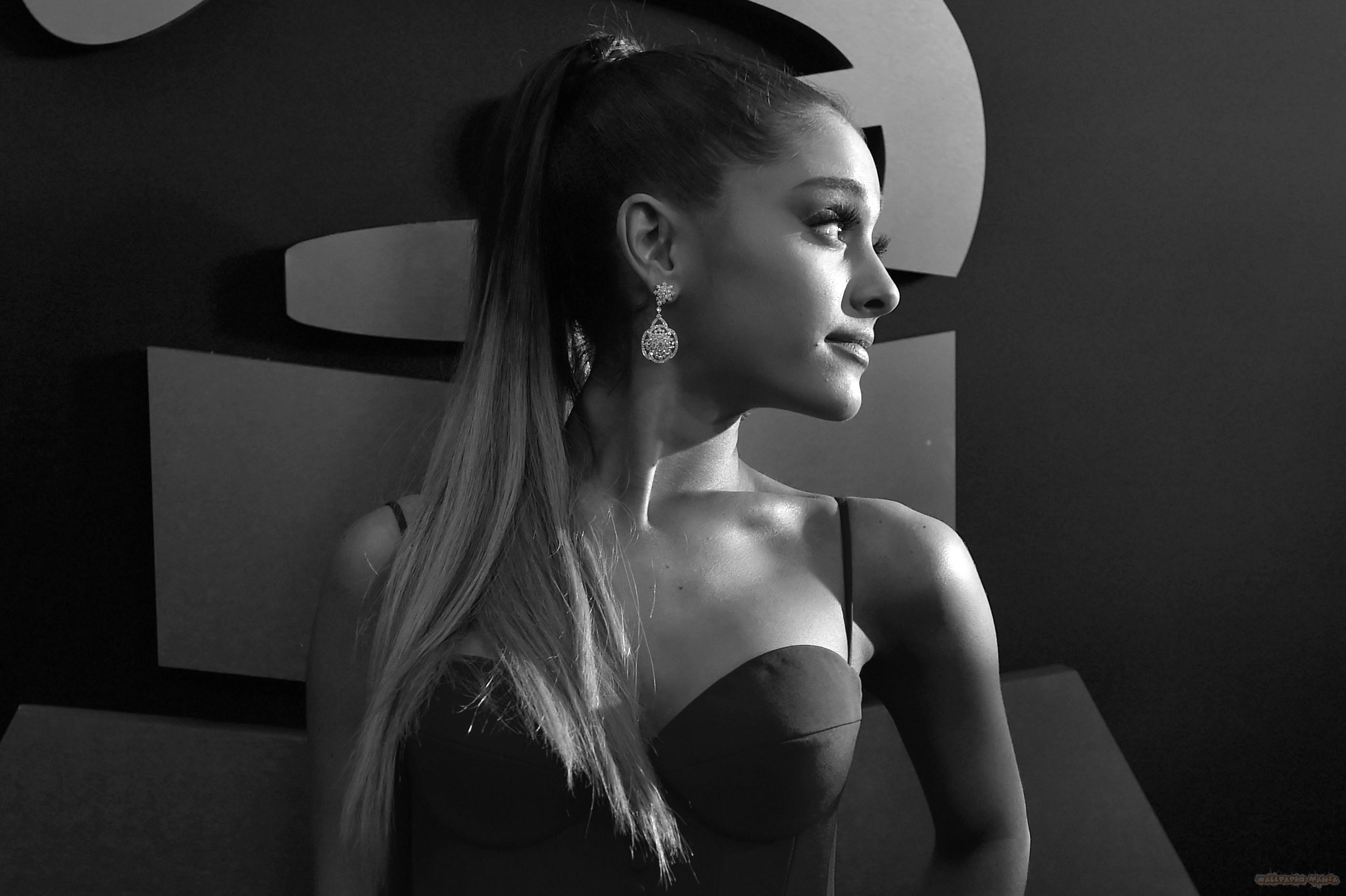 Ariana Grande Wallpaper - Ariana Grande , HD Wallpaper & Backgrounds