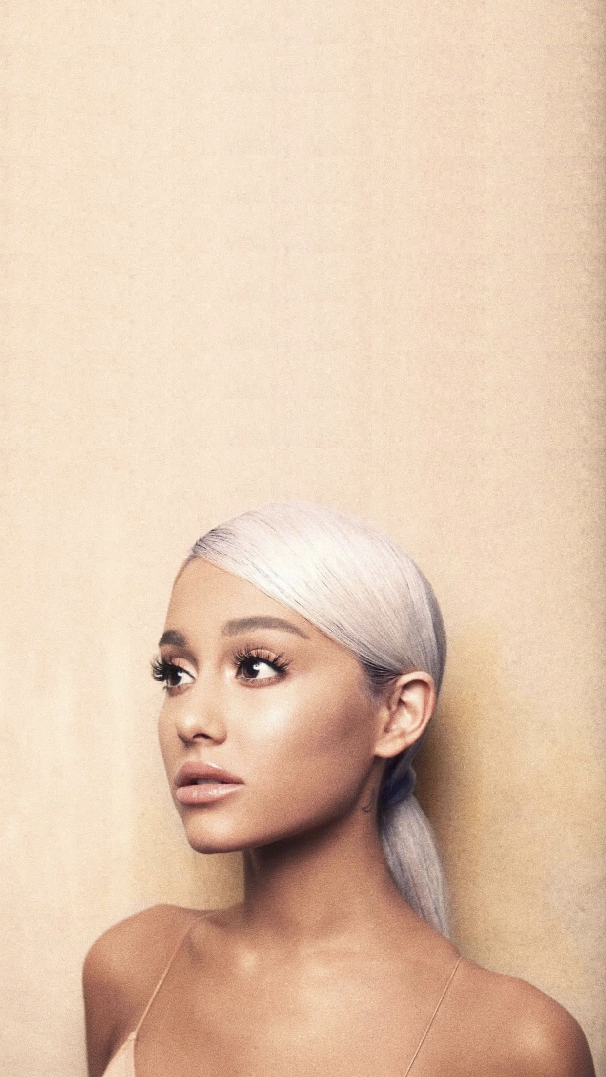 Wallpaper Ariana Grande Sweetener - Sweetener Ariana Grande Background , HD Wallpaper & Backgrounds