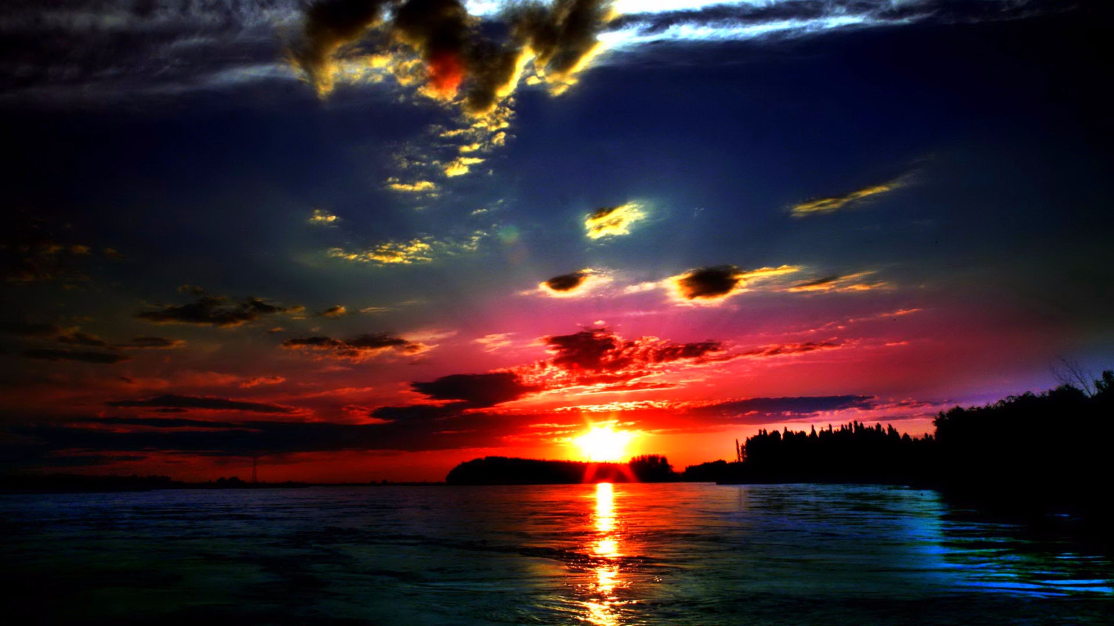 Wallpaper Qmhgxry Seaside Beautiful Sunset Sunrise - Most Beautiful 4k , HD Wallpaper & Backgrounds