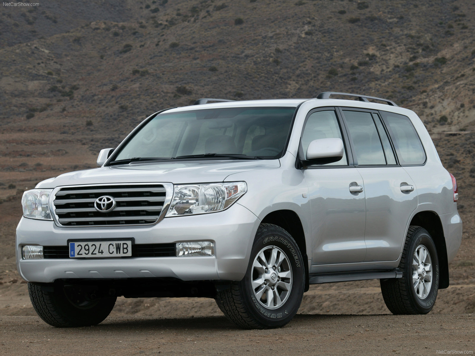 New Toyota Fortuner Wallpaper By Best Toyota Fortuner - Land Cruiser L 200 , HD Wallpaper & Backgrounds