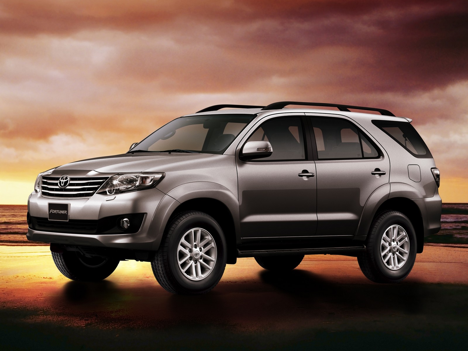 Toyota Fortuner Hd Wallpaper - Toyota Fortuner 2015 Hd , HD Wallpaper & Backgrounds