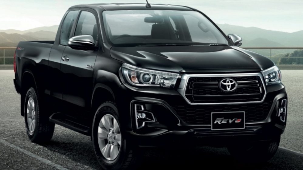 2019 Toyota Hilux Engine High Resolution Wallpaper - New Toyota Hilux 2020 , HD Wallpaper & Backgrounds
