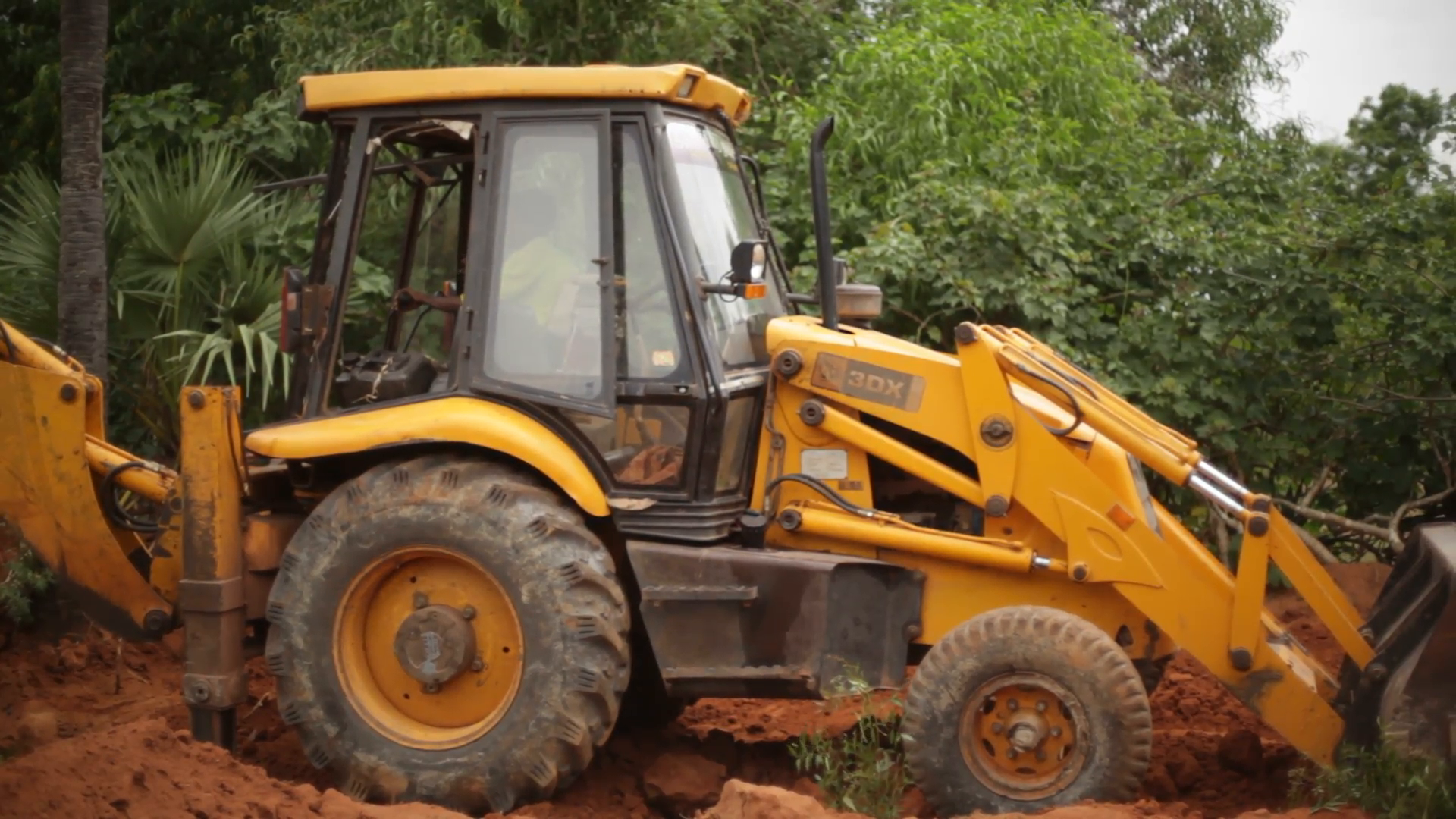 Jcb Bulldozer Tractor Digging Soil In India 3 Stock - Bulldozer , HD Wallpaper & Backgrounds