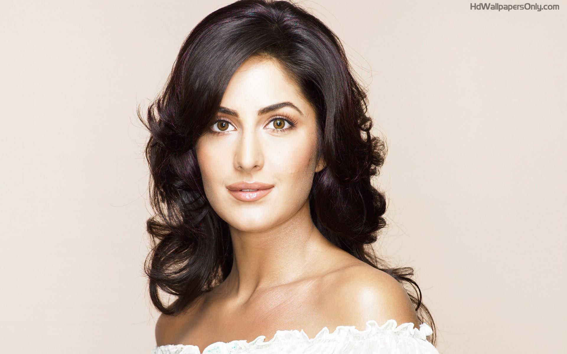 Katrina Kaif Hot - Katrina Kaif , HD Wallpaper & Backgrounds