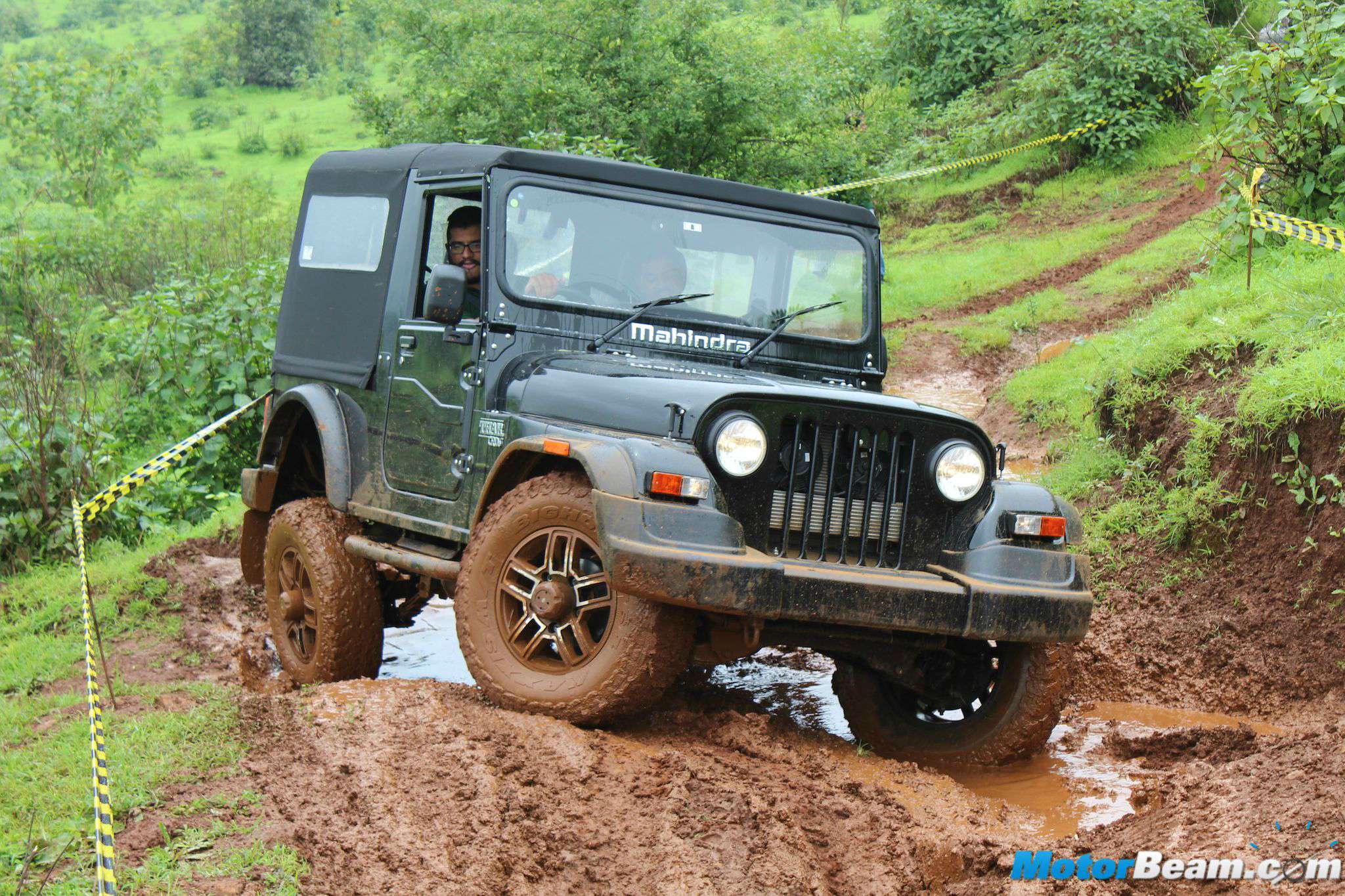 Mahindra Thar Hd Wallpaper - Mahindra Thar Off Road , HD Wallpaper & Backgrounds