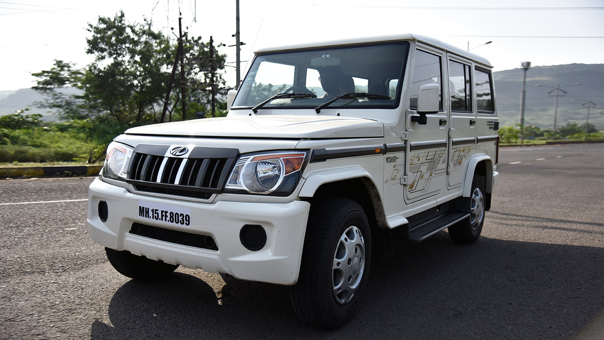 Mahindra Bolero 2016 Price Mileage Reviews Specification - Bolero Zlx Power Plus , HD Wallpaper & Backgrounds