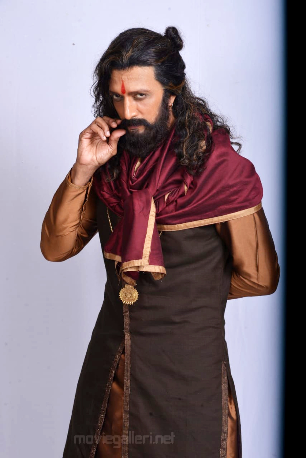 Telugu Actor Kiccha Sudeep Images In Sye Raa Narasimha - Kiccha Sudeep Sye Raa Narasimha Reddy , HD Wallpaper & Backgrounds