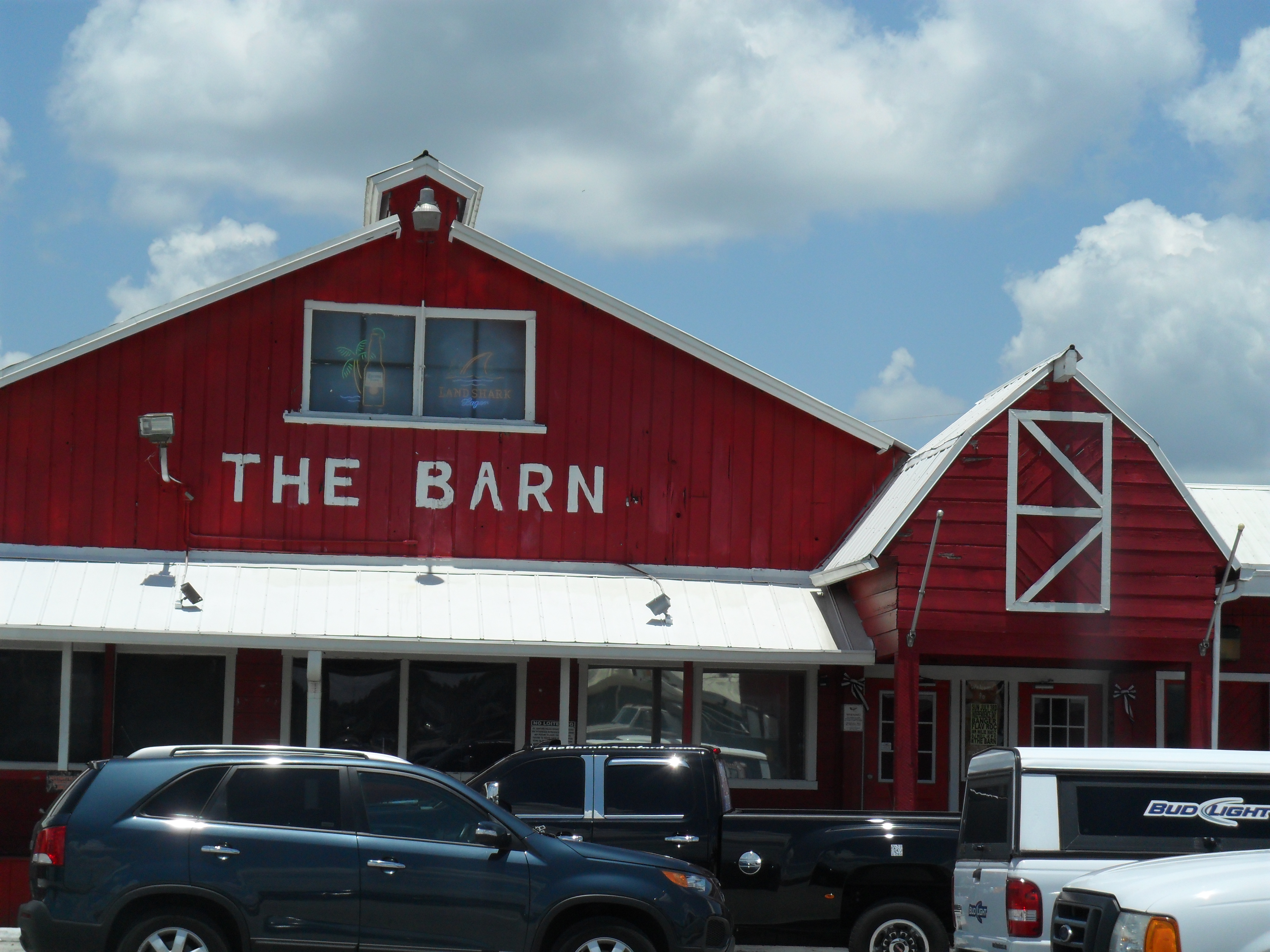 Miss Libby's The Barn In Sanford, Florida 05 - Compact Sport Utility Vehicle , HD Wallpaper & Backgrounds