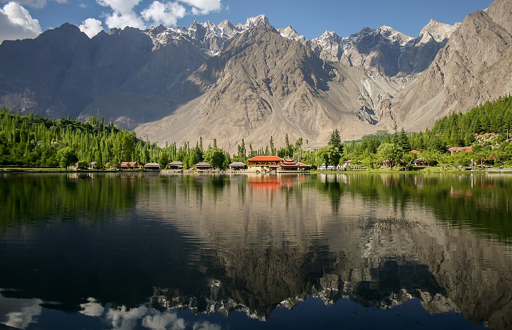 Shangrila Resorts In Pakistan, A Winner Of Wiki Loves - Loves Earth , HD Wallpaper & Backgrounds