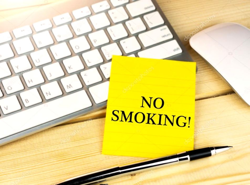 No Smoking On Sticky Note On Work Table Stock Photo - Sick Leave , HD Wallpaper & Backgrounds