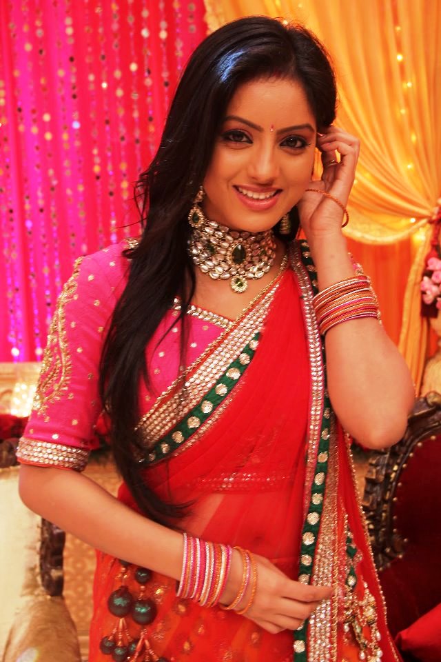 Deepika Singh Tv Actress Diya Aur Baati Hum - Dipika Singh , HD Wallpaper & Backgrounds