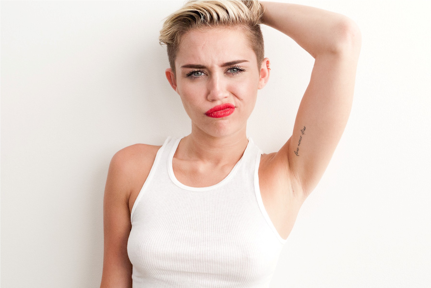 Miley Cyrus Hd Wallpapers - Miley Cyrus , HD Wallpaper & Backgrounds