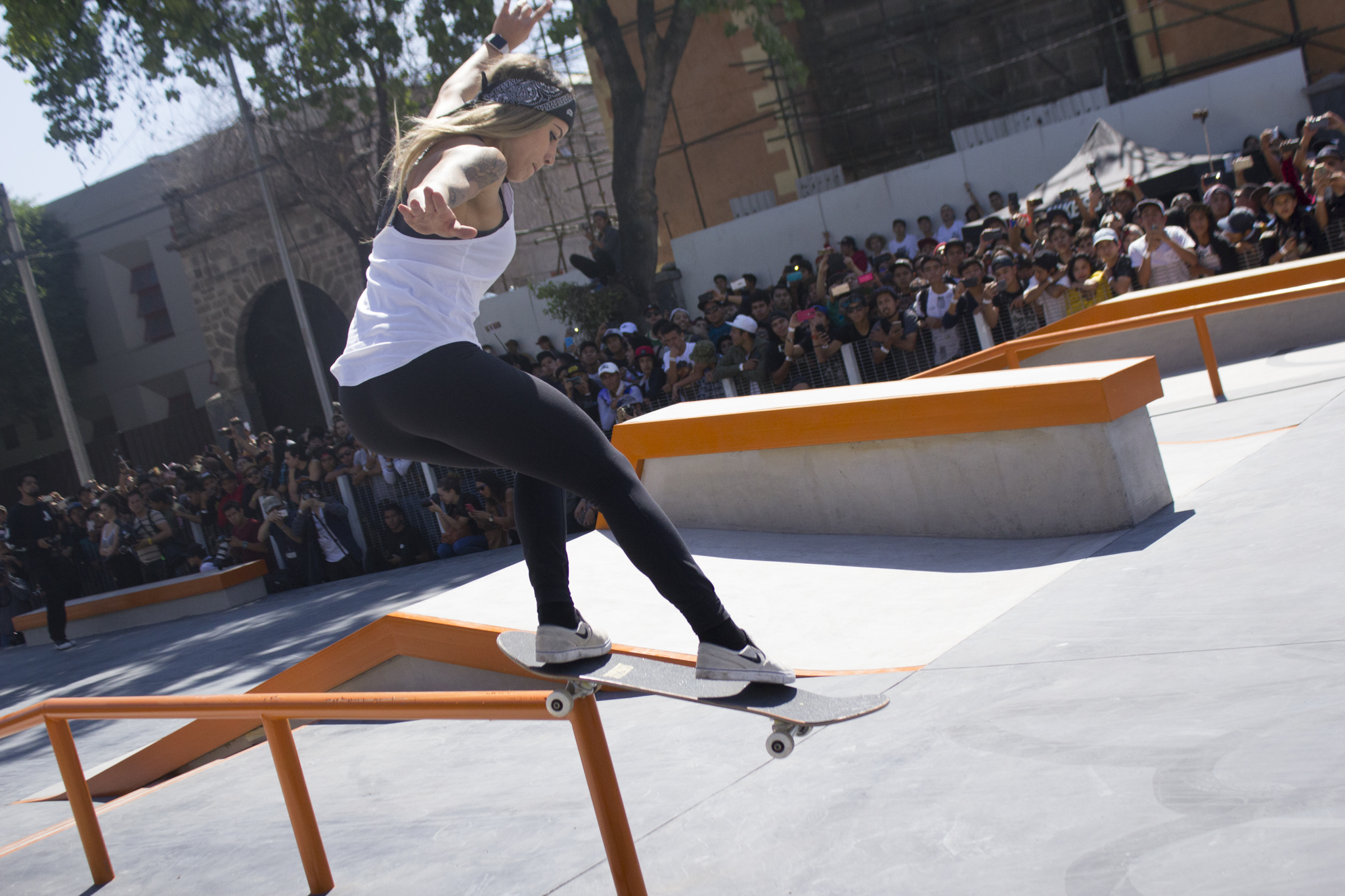 Top Images For Leticia Bufoni Skate On Picsunday - Skateboard Wheel , HD Wallpaper & Backgrounds