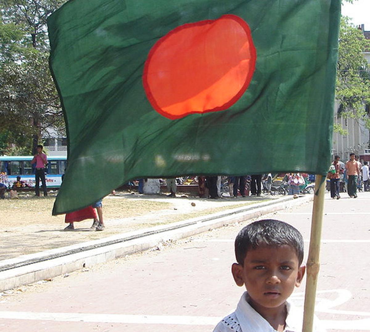 National Flag Of Bangladesh Clipart - Bangladesh Flag In Hand , HD Wallpaper & Backgrounds