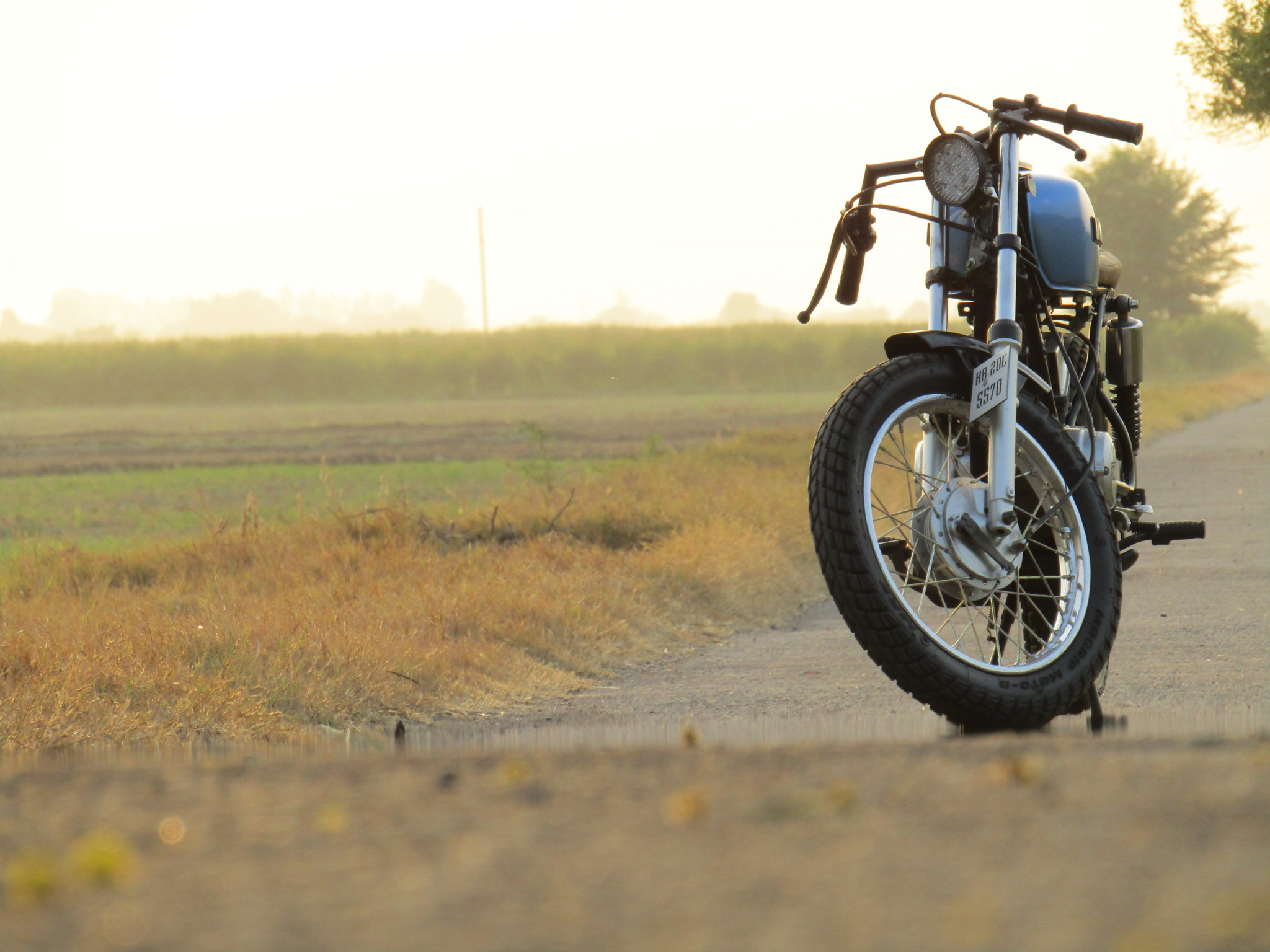 Modified Yamaha Rx100 Cafe Racer By 2 Stroke Restoration - Rx 100 Modified Hd , HD Wallpaper & Backgrounds