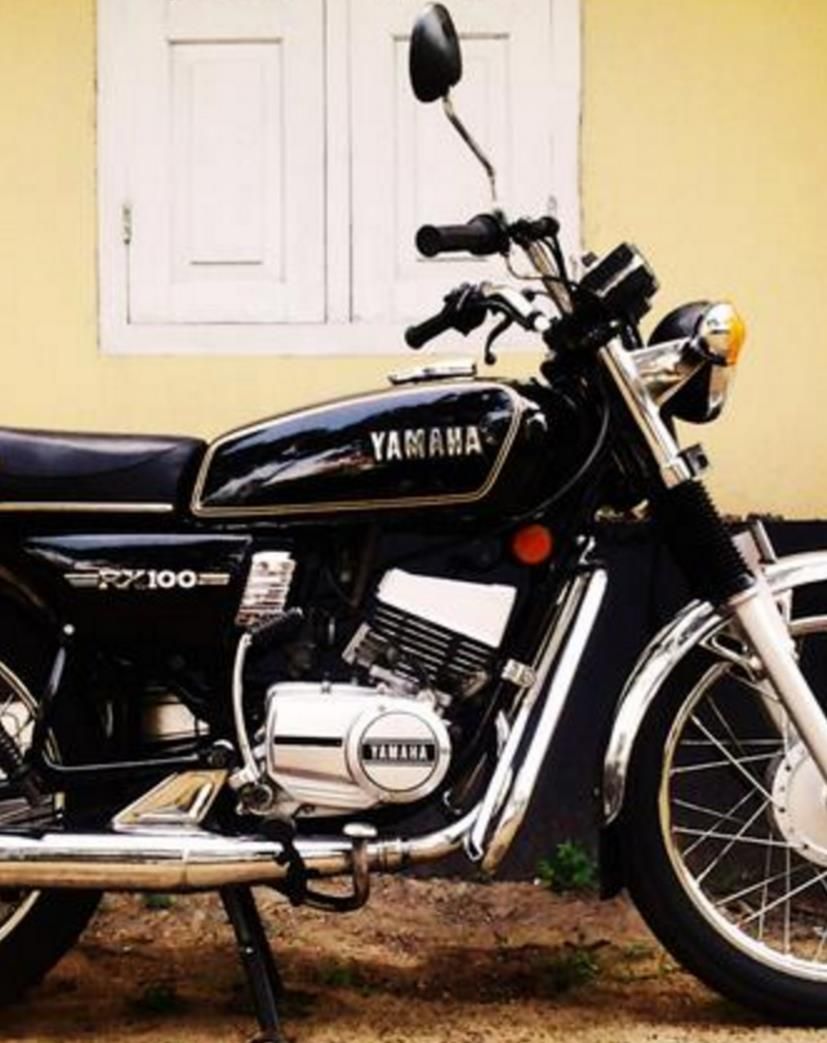 Read Yamaha Rx 100 Review And Check The Mileage, Shades, - Black Yamaha Rx 100 , HD Wallpaper & Backgrounds