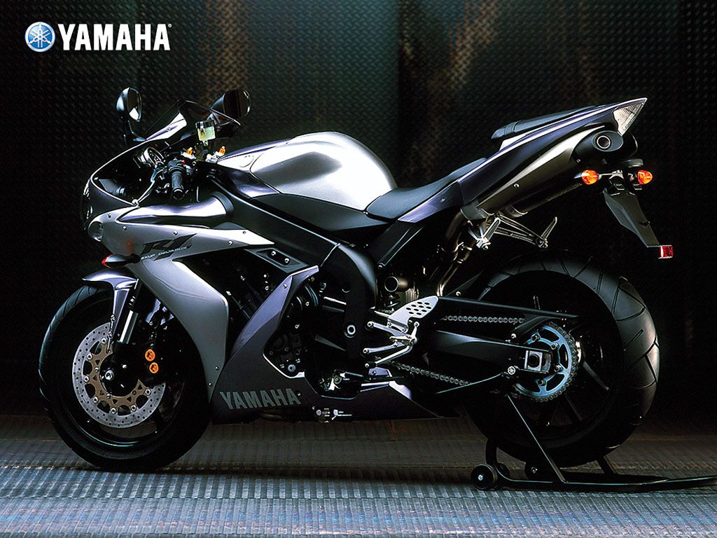 Yamaha Fz Sports Bike Wonderful Wallpapers , HD Wallpaper & Backgrounds