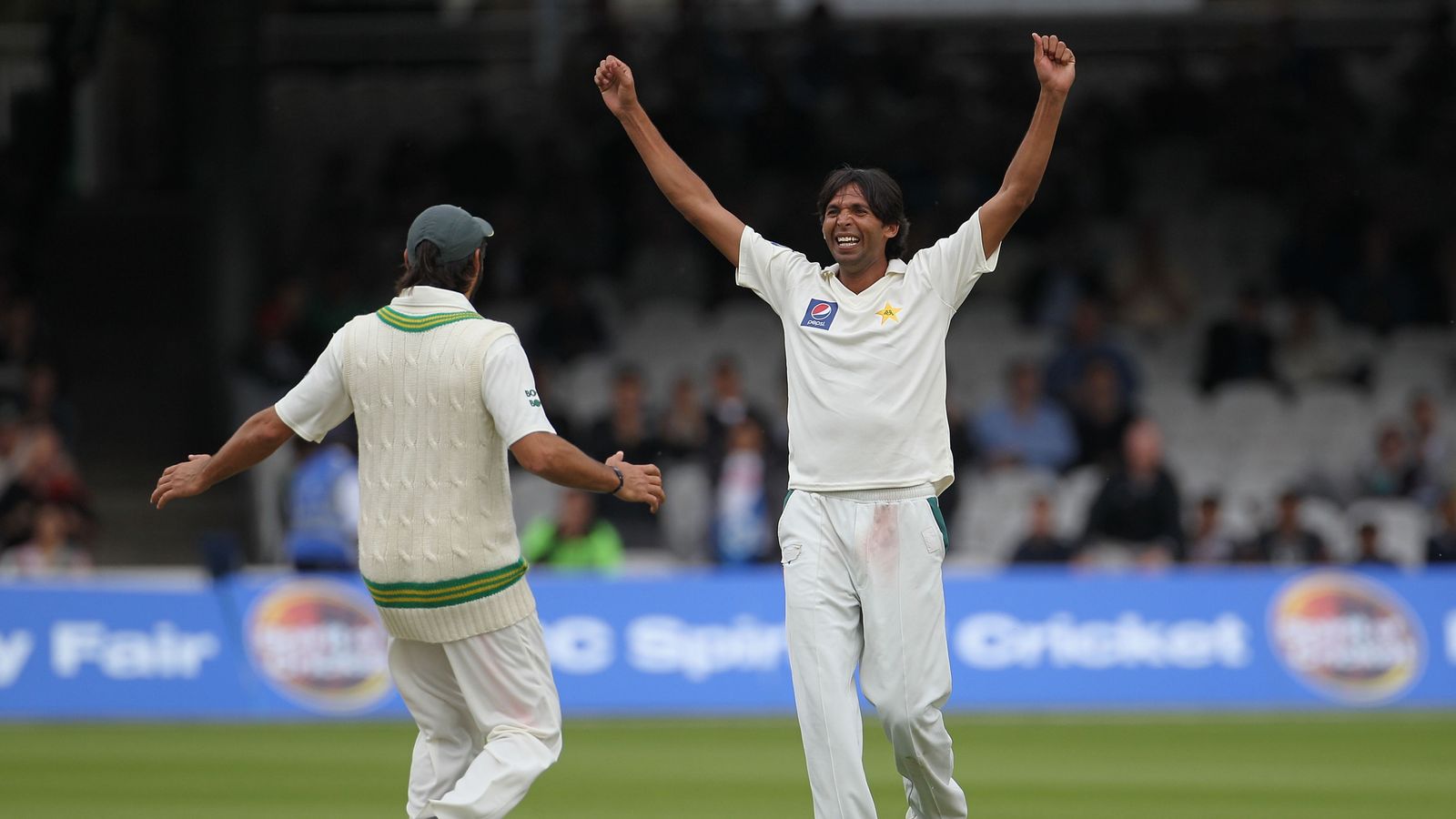 Kevin Pietersen Names Mohammad Asif As The Best Bowler - Test Cricket , HD Wallpaper & Backgrounds