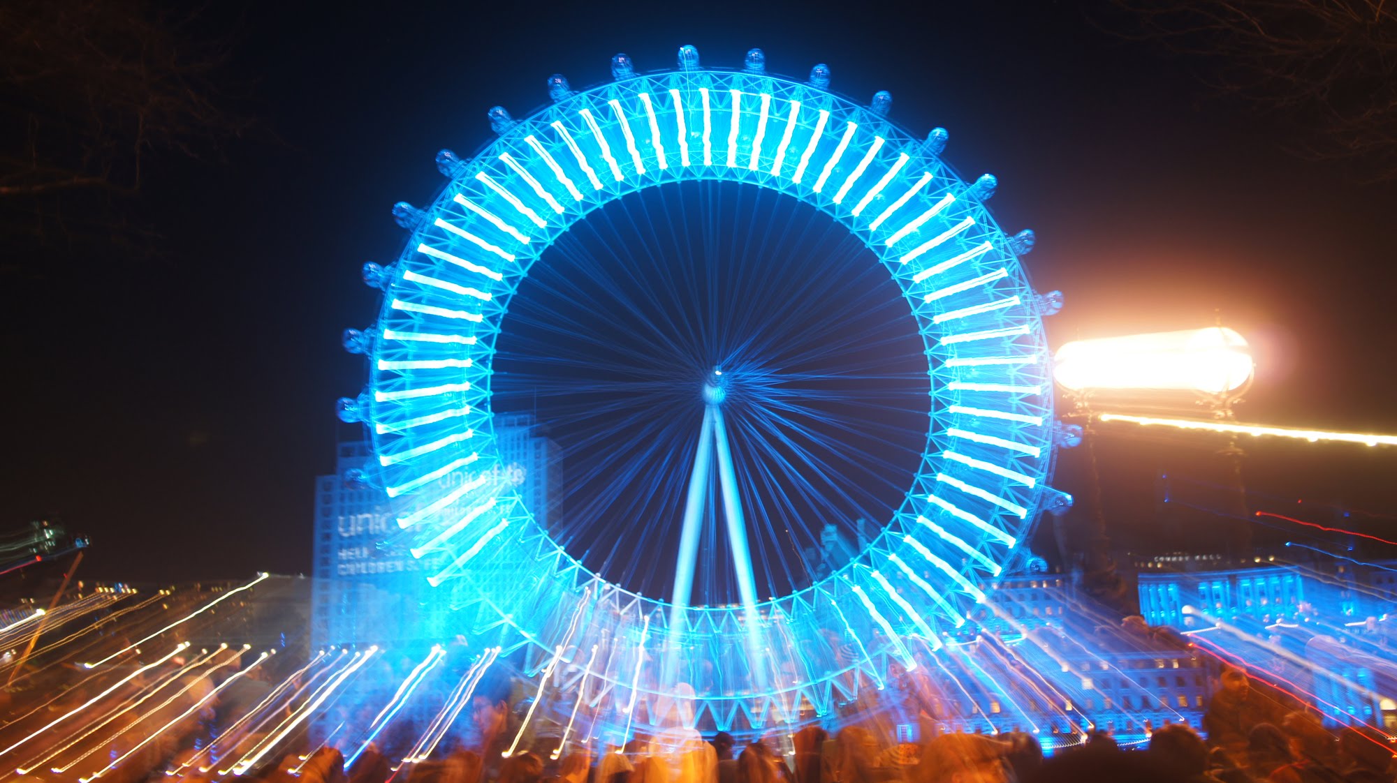 London - London Eye At Night With Fireworks , HD Wallpaper & Backgrounds