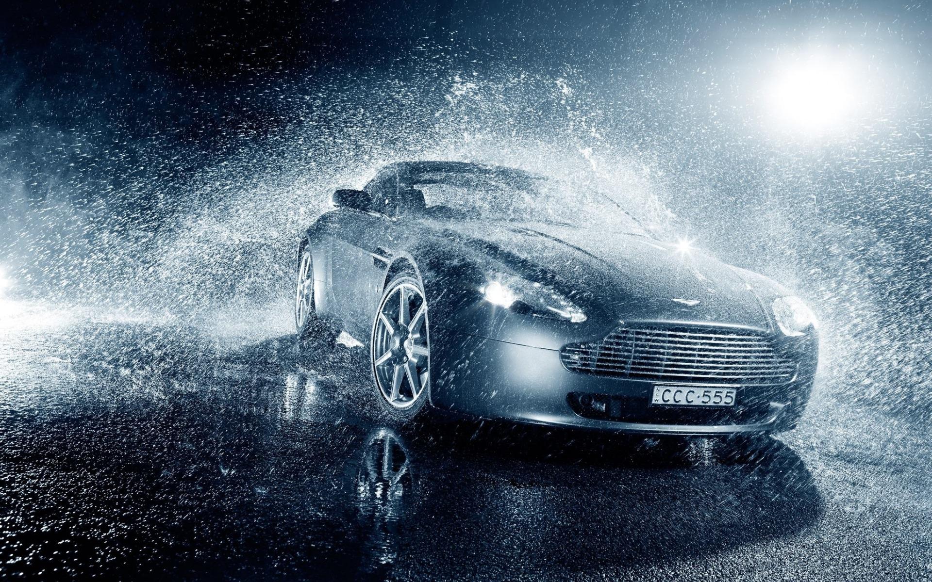 Martin Wallpaper - Aston Martin V8 Rain , HD Wallpaper & Backgrounds
